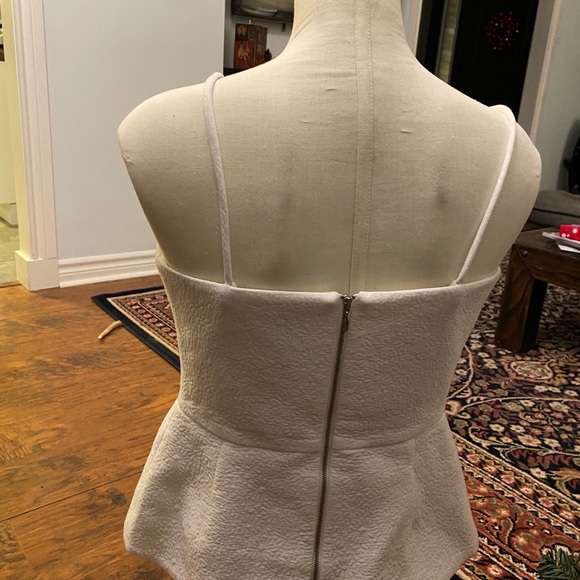 RW&Co peekaboo top - Picture 10 of 15